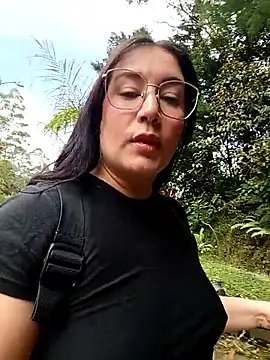 Snapshot of SaloGray8 chatting on April 24, 3:36 pm SaloGray8 online show from April 24, 3:36 pm