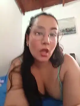 Snapshot of SaloGray8 chatting on May 16, 7:45 pm SaloGray8 online show from May 16, 7:45 pm
