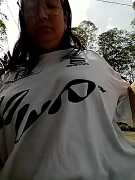 Snapshot of SaloGray8 chatting on May 23, 3:27 pm SaloGray8 online show from May 23, 3:27 pm