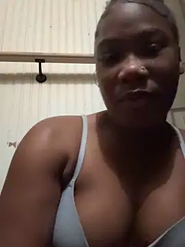 Snapshot of Issa_smooch chatting on November 11, 11:05 pm Issa smooch online show from November 11, 11:05 pm