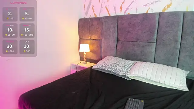 Snapshot of Atenea_Velle chatting on June 9, 3:40 am Atenea Velle online show from June 9, 3:40 am