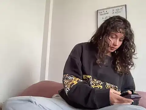 Dreana online show from December 15, 7:18 pm