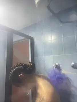 Snapshot of Dreana chatting on March 3, 2:39 am Dreana online show from March 3, 2:39 am