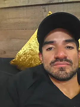 piggylatino online show from March 2, 4:03 am