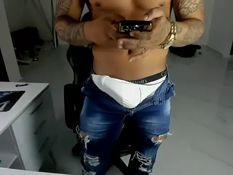 master leather online show from April 7, 2:23 am