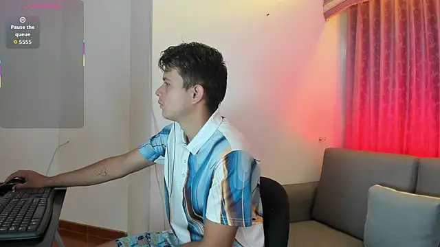 Snapshot of Hospick_white chatting on November 15, 5:20 pm Hospick white online show from November 15, 5:20 pm