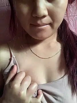 Snapshot of Winnie-sexy chatting on February 23, 5:27 am Winnie-sexy online show from February 23, 5:27 am