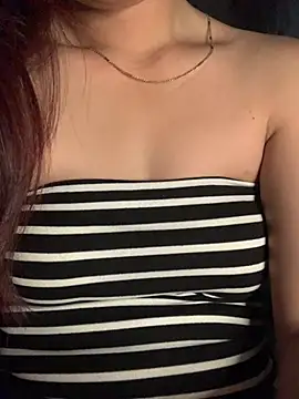 Snapshot of Winnie-sexy chatting on March 30, 10:33 pm Winnie-sexy online show from March 30, 10:33 pm