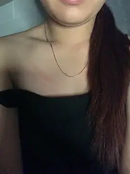 Snapshot of Winnie-sexy chatting on April 12, 8:36 pm Winnie-sexy online show from April 12, 8:36 pm