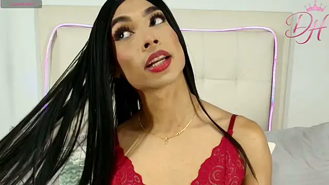 Snapshot of Daphne_Hills chatting on April 4, 7:00 pm Daphne Hills online show from April 4, 7:00 pm