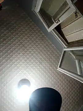 Snapshot of hotguy71000 chatting on February 28, 6:09 pm hotguy71000 online show from February 28, 6:09 pm