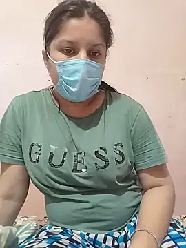 Snapshot of Cute_hotzara chatting on May 15, 8:43 am Cute hotzara online show from May 15, 8:43 am