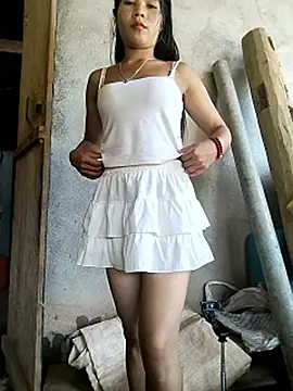 Snapshot of gugu0022 chatting on May 16, 12:51 am gugu0022 online show from May 16, 12:51 am