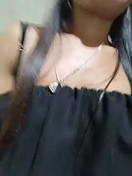 gugu0022 online show from June 24, 11:48 pm