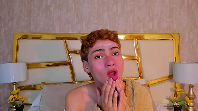 JacobRusso online show from December 18, 11:00 pm