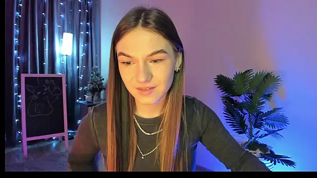 luna lust 212 online show from February 8, 4:16 am