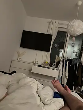 Snapshot of latina_w19 chatting on December 13, 11:32 pm latina w19 online show from December 13, 11:32 pm