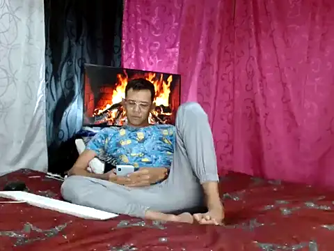 FANTASYBOYS11 online show from November 16, 9:15 am