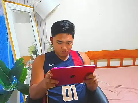 SandraXxHornball online show from November 14, 8:02 am