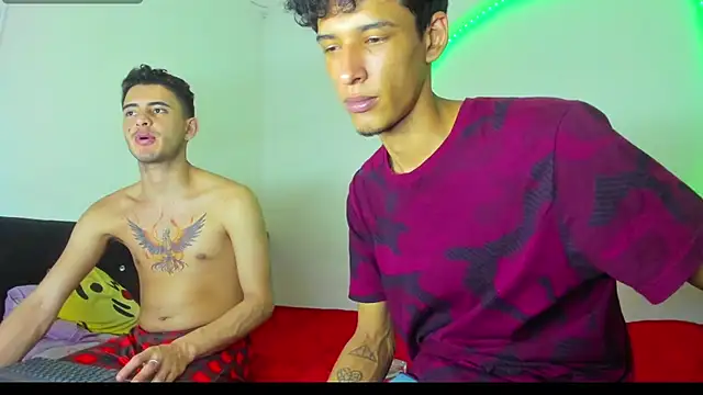 kaiborman00 online show from December 15, 3:11 am