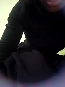 Snapshot of mirna96 chatting on February 10, 8:13 pm mirna96 online show from February 10, 8:13 pm