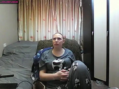 JenniDeep online show from April 5, 1:19 pm