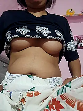 Snapshot of isha_sharma2002 chatting on April 14, 11:22 pm isha sharma2002 online show from April 14, 11:22 pm