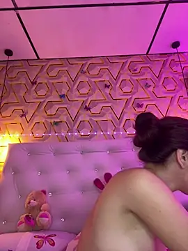 MelanyyJhonson15 online show from February 26, 2:43 am