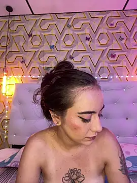 MelanyyJhonson15 online show from March 27, 2:17 am