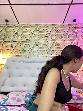 MelanyyJhonson15 online show from May 30, 9:23 pm