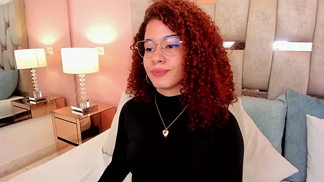 avrilwaynee online show from January 11, 1:05 pm