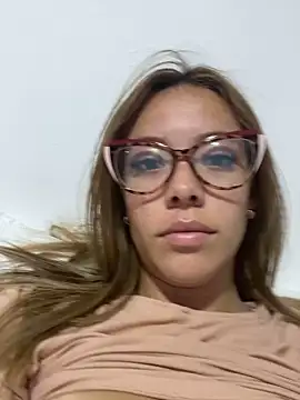 Snapshot of Abbiejohnson chatting on March 14, 12:06 am Abbiejohnson online show from March 14, 12:06 am