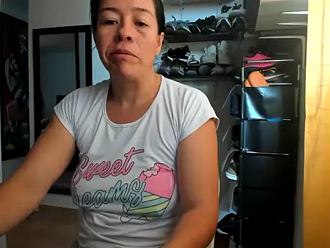 caroline 47 online show from July 8, 1:59 pm