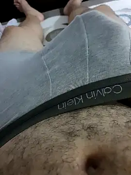 Snapshot of julianlondo111 chatting on November 13, 5:17 am julianlondo111 online show from November 13, 5:17 am