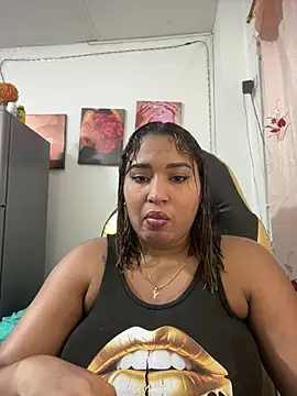 Snapshot of morena-2025 chatting on June 20, 11:40 pm morena-2025 online show from June 20, 11:40 pm