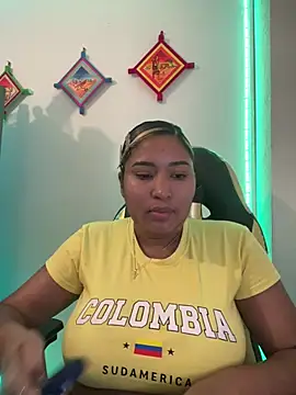 Snapshot of morena-2025 chatting on July 13, 10:56 pm morena-2025 online show from July 13, 10:56 pm