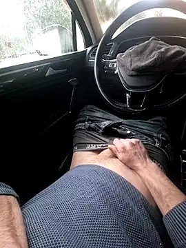 Snapshot of -The-Last- chatting on January 6, 1:59 pm -The-Last- online show from January 6, 1:59 pm