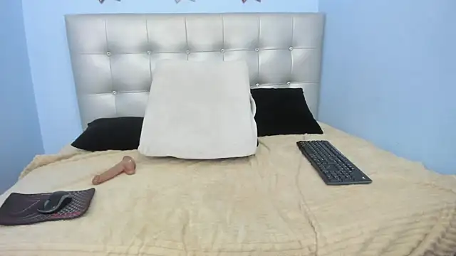 Alice sexy26 online show from May 18, 4:07 am