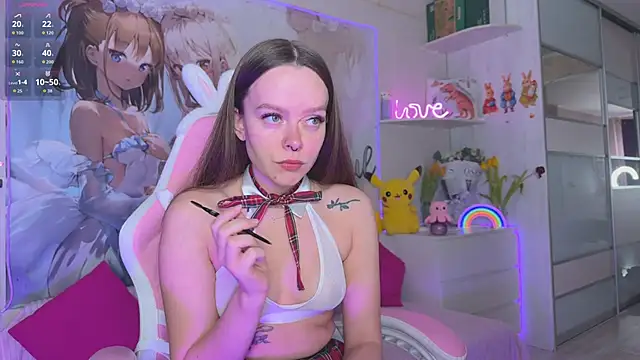 CheekySashaCharm online show from March 12, 9:15 am