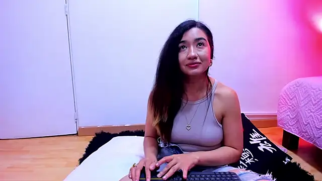 VictoriaRouge  online show from March 31, 3:52 am