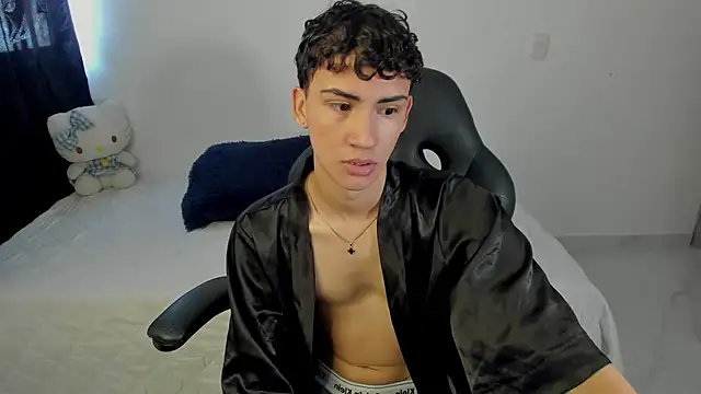 Snapshot of Camiboy666 chatting on November 16, 6:24 pm Camiboy666 online show from November 16, 6:24 pm