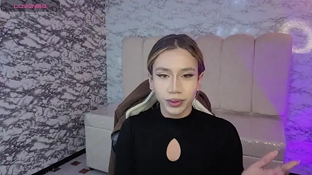 Evy Luxx v online show from February 6, 3:22 am