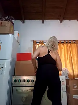 SexyMilf1211 online show from March 18, 5:16 pm