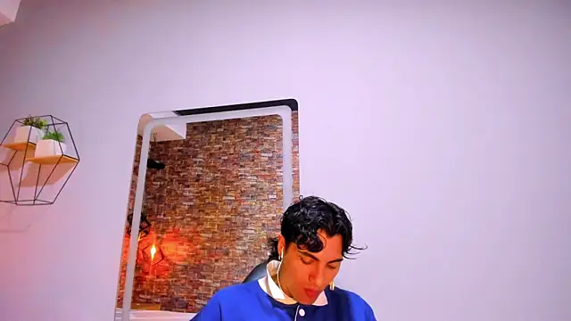 MattFiore online show from December 22, 7:55 pm