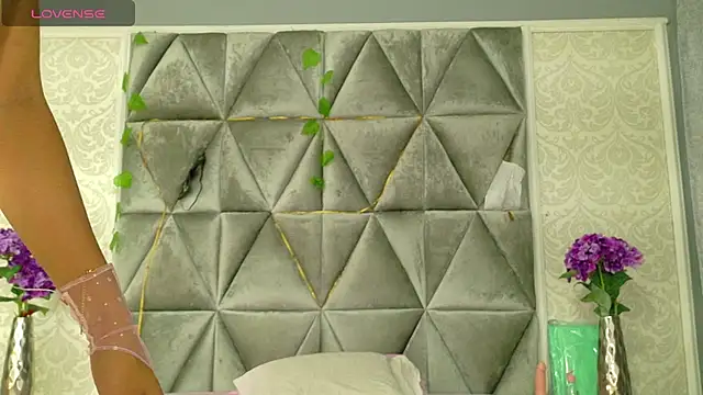 Miaa Grace  online show from February 14, 1:41 pm