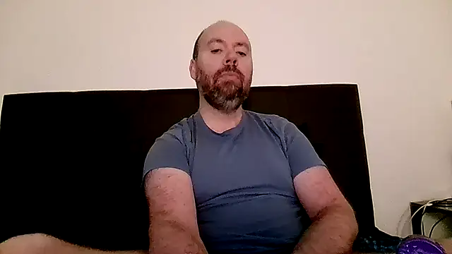 Snapshot of sbeast69 chatting on November 15, 3:37 am sbeast69 online show from November 15, 3:37 am