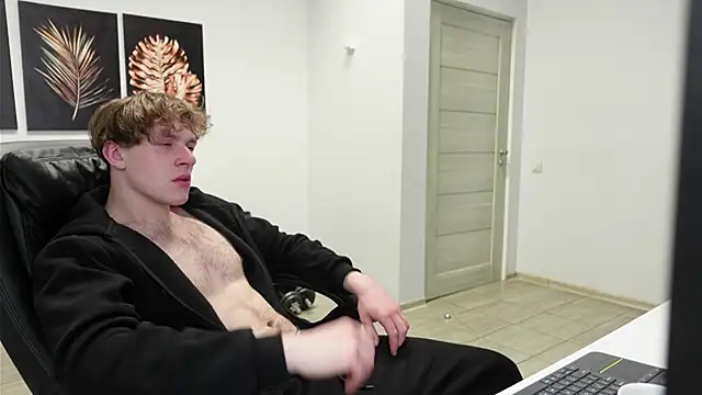 Charles Dreams online show from February 14, 6:37 pm