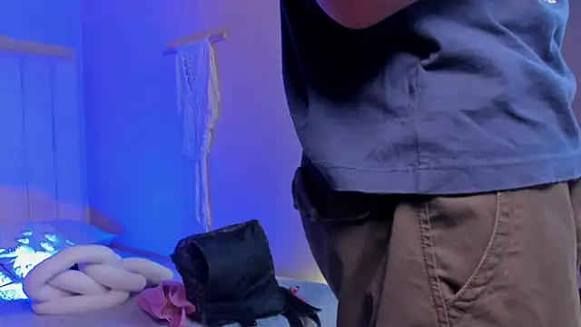 Seab trooy online show from February 10, 4:16 am