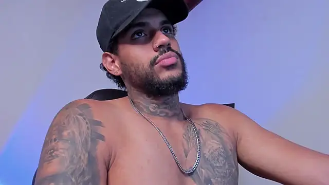 LuigiVitale 1 online show from February 26, 1:59 am