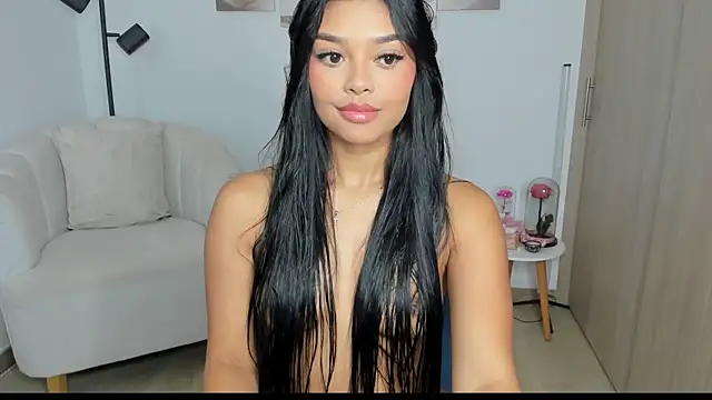 Snapshot of haileyflorez_ chatting on March 1, 8:33 pm haileyflorez online show from March 1, 8:33 pm